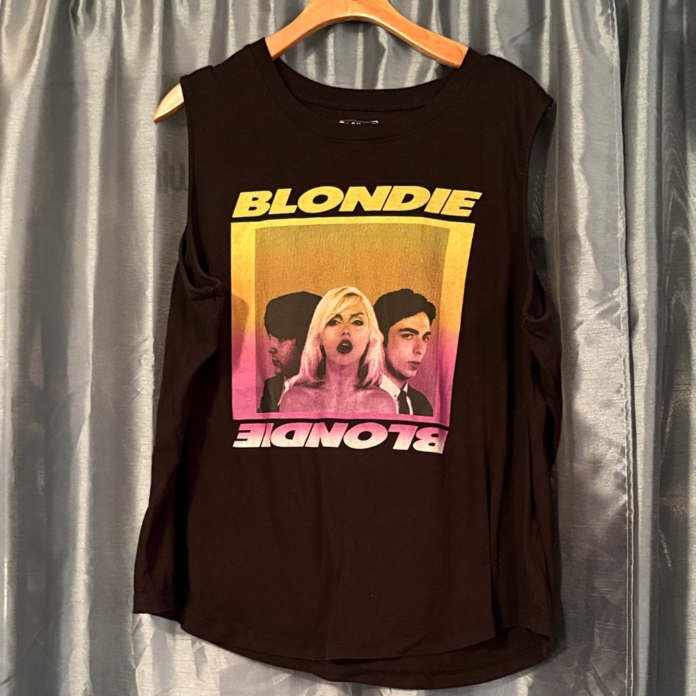 Graphic Black Muscle Tee